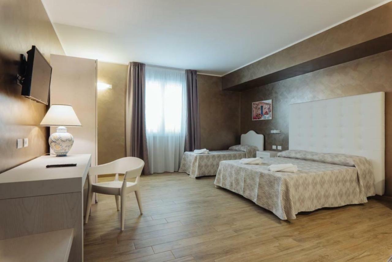 Le Vele Di Balestrate Hotel Buitenkant foto