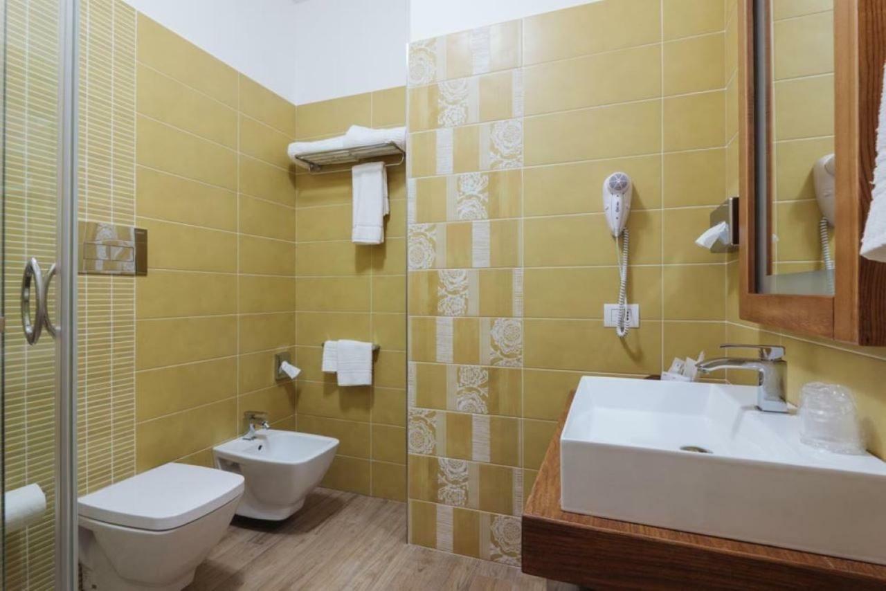 Le Vele Di Balestrate Hotel Buitenkant foto
