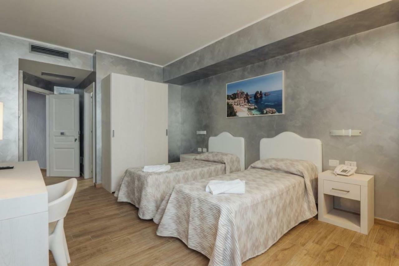 Le Vele Di Balestrate Hotel Buitenkant foto